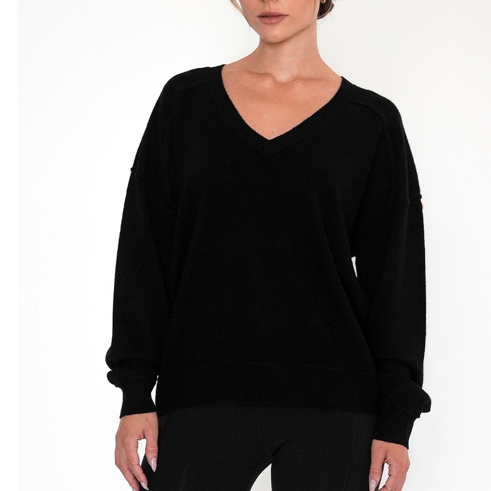 Rebody Nora V Neck Cashmere‎ Sweater Black Small New With Tags